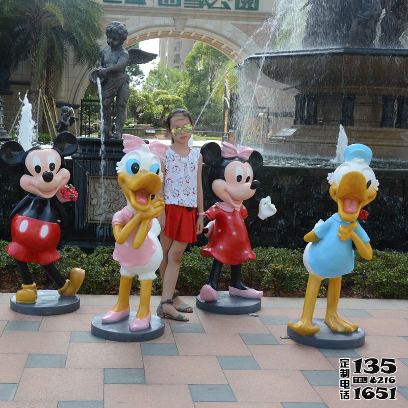 景區裝飾玻璃鋼卡通動物雕塑 景區裝飾玻璃鋼卡通動物雕塑