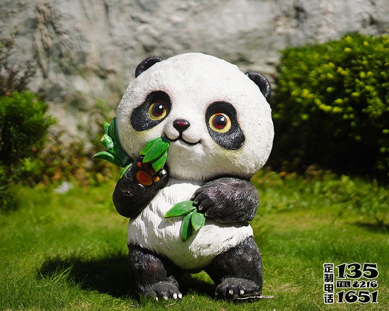廣場(chǎng)花園竹子園林彩繪仿真玻璃鋼熊貓雕塑