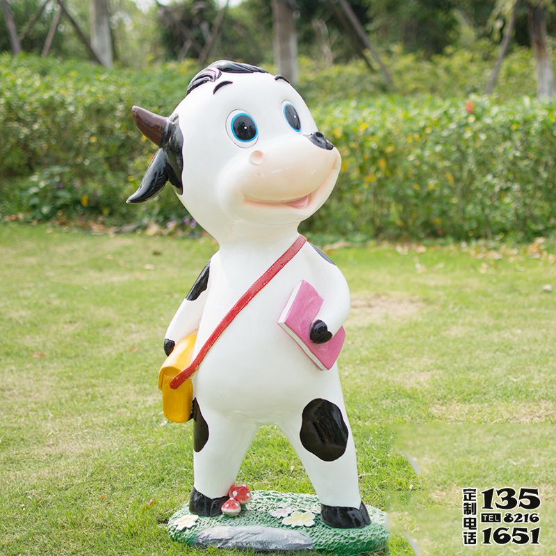 玻璃鋼卡通小奶牛雕塑 公園草坪美陳裝飾品擺件 玻璃鋼卡通小奶牛雕塑 公園草坪美陳裝飾品擺件