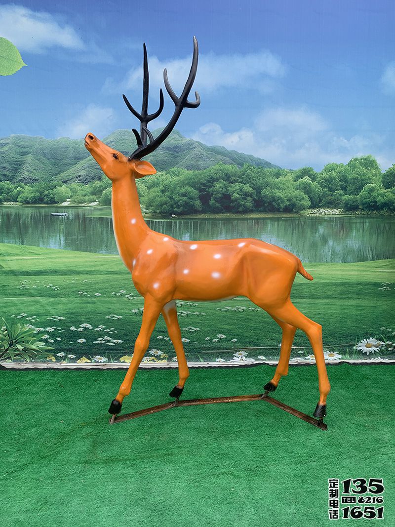 公園動物園玻璃鋼仿真梅花鹿雕塑 公園動物園玻璃鋼仿真梅花鹿雕塑
